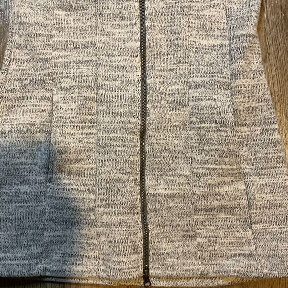 Kuhl Women's Alaska Long Sweater Jacket Gray Full Zip Knit Outdoor Fleece Small‎ - Picture 2 of 12